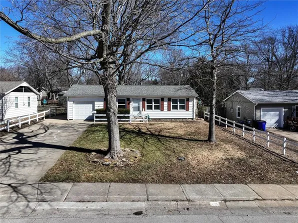 728 N Water St, Olathe, KS 66061