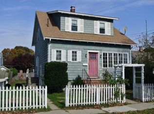 9 Lodge Ave, Melrose, MA 02176