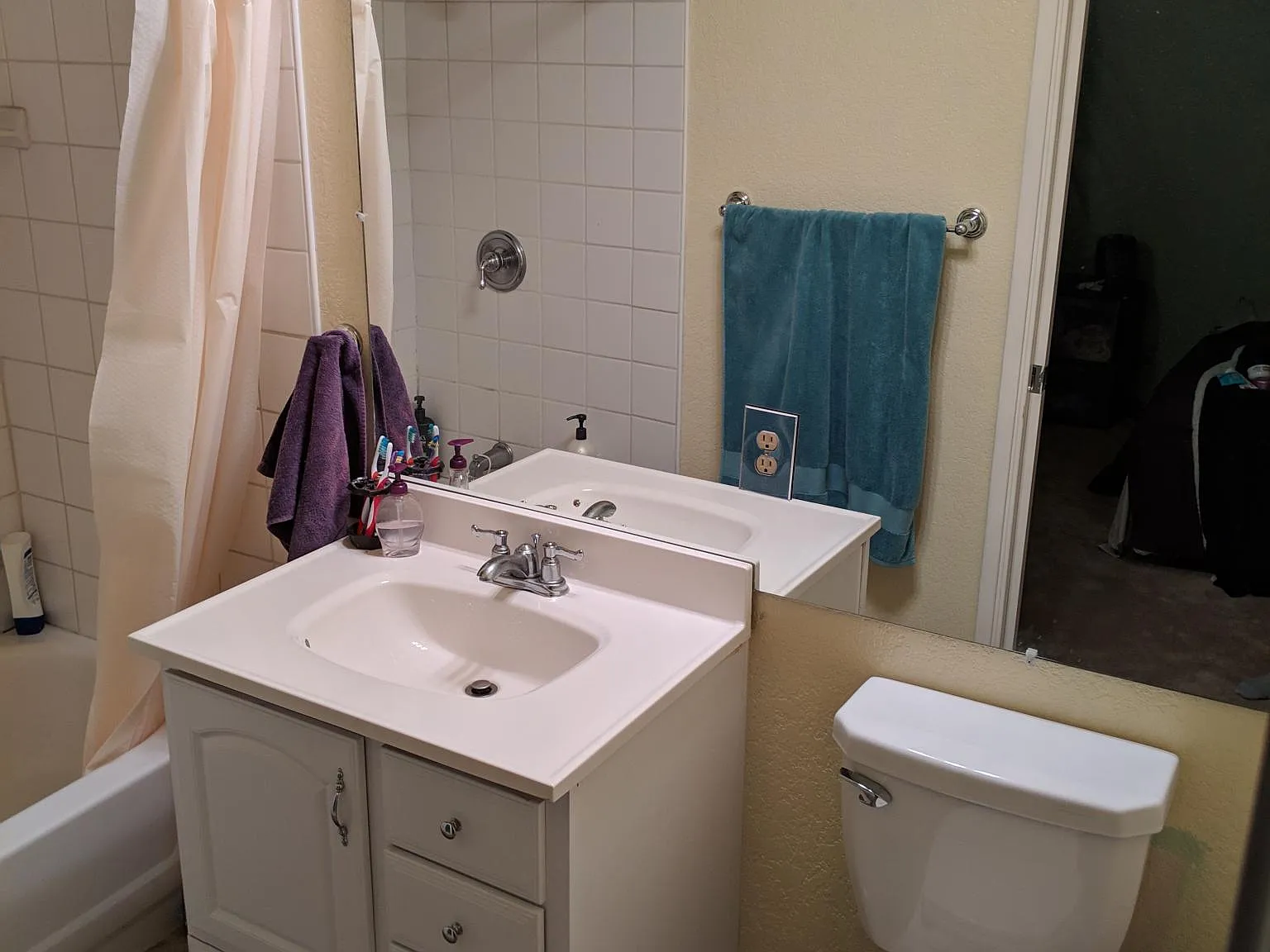 2 bed, 2.5 bath, 1478 sqft, $4,200 — Photo 4