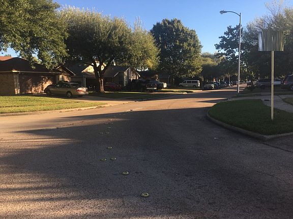 5th image of 15302 Schumann Ln