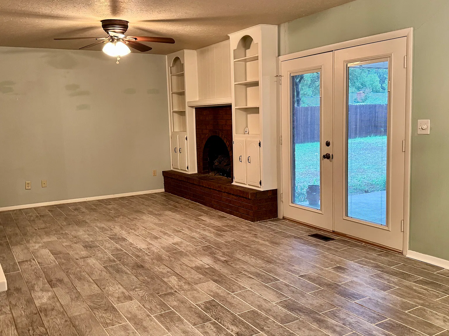 1646 Wilshire Ave — Photo 3