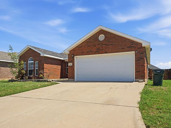 3rd image of 389 Miss Ellie Ln