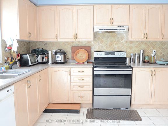 3rd image of 81 Maple Sugar Ln