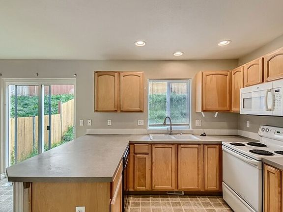 2nd image of 8928 160th St E