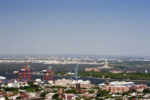 Rented by Halstead Real Estate | media 27