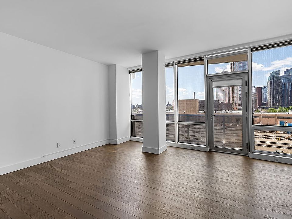 1st image of 5-19 Borden Ave #3F
