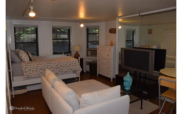 Rented by Douglas Elliman | media 1