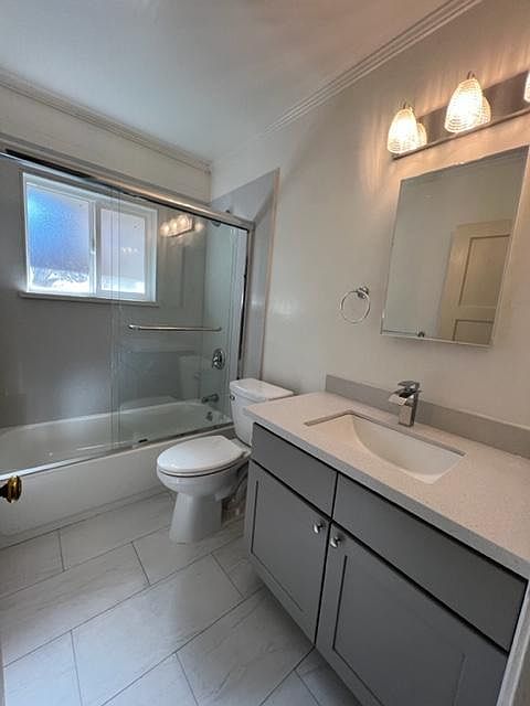 2nd image of 1245 Hoover St #2