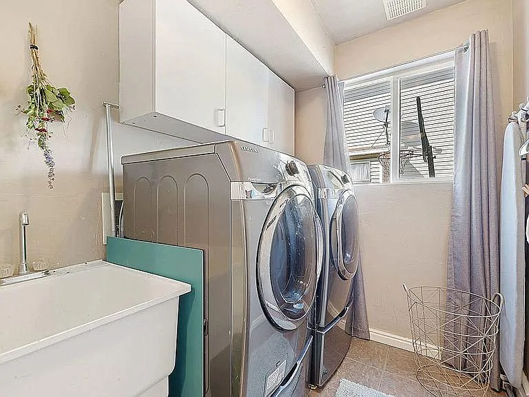 1043 N 2525 W — Photo 10