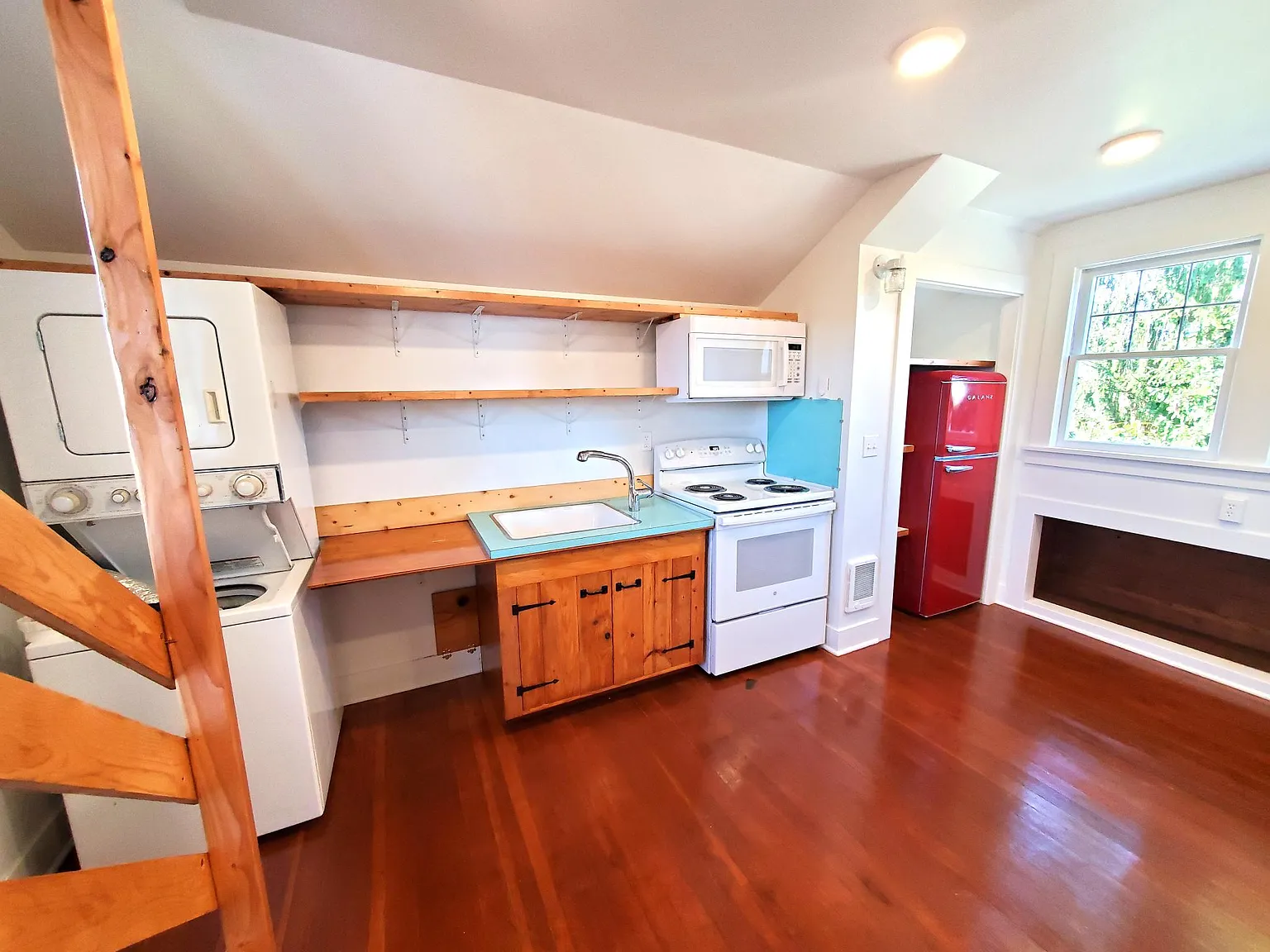 2 bed, 700 sqft, $1,750 — Photo 4
