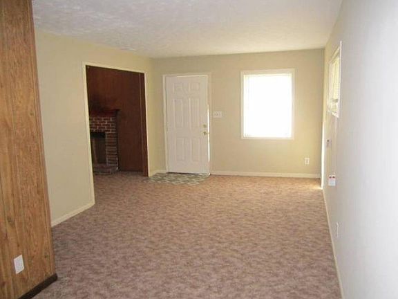 3rd image of 642 Glenn Dr
