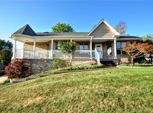114 Cedar Ln, Houston, PA