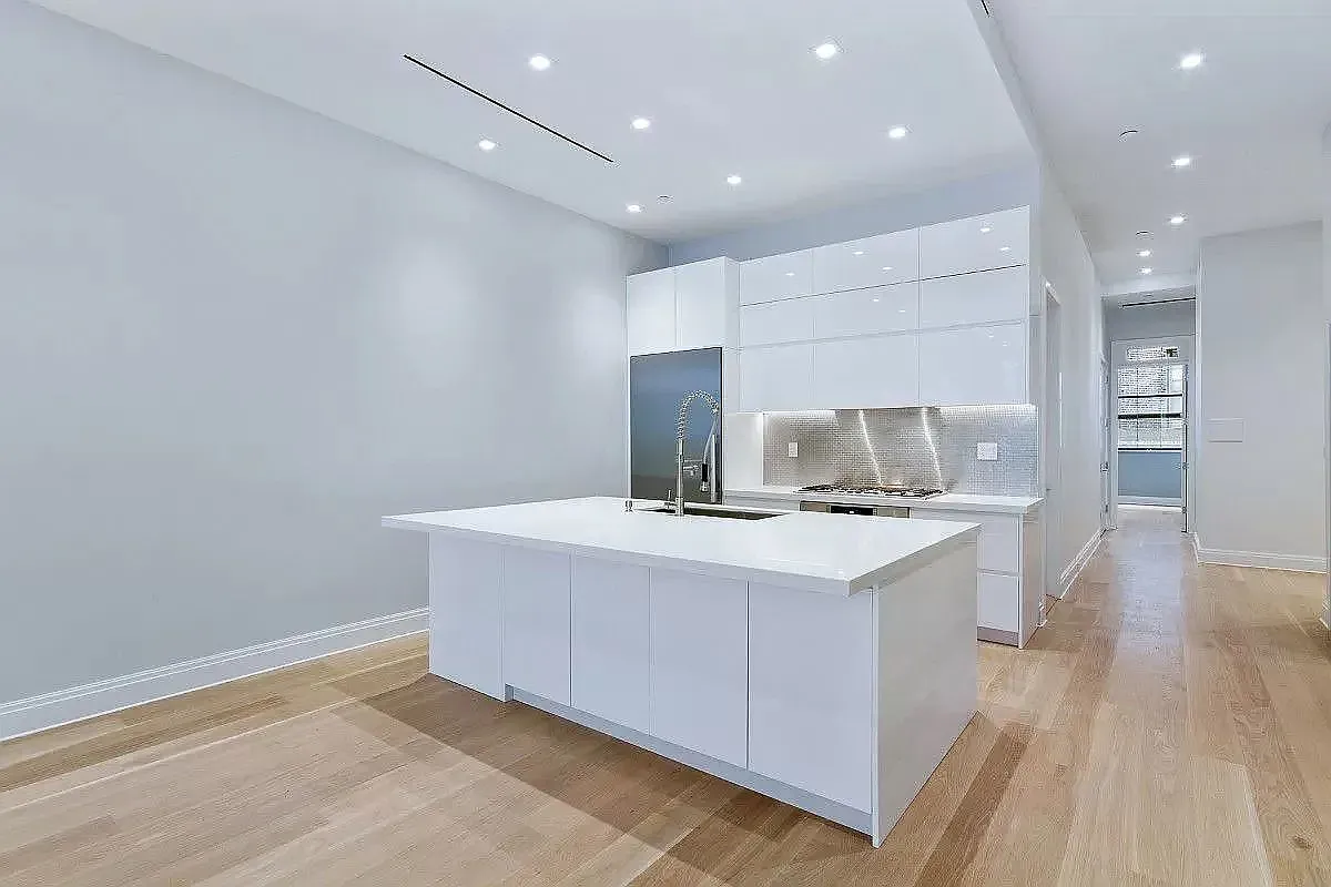 42 Walker Street — Photo 3