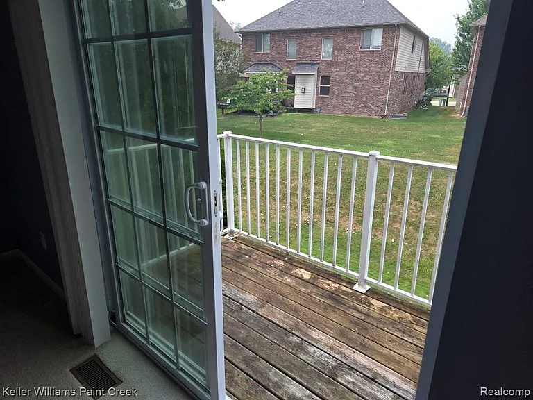 29949 Fox Run Cir — Photo 7