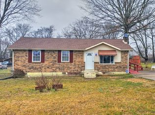 573 Needmore Rd, Clarksville, TN 37040