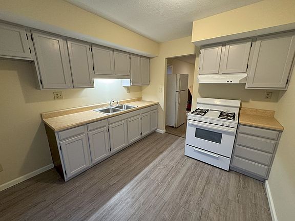 2nd image of 434 S Silverwood Ln #B
