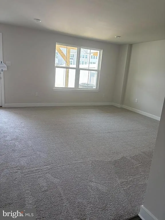 3 bed, 4.0 bath, 1995 sqft, $3,200 — Photo 3