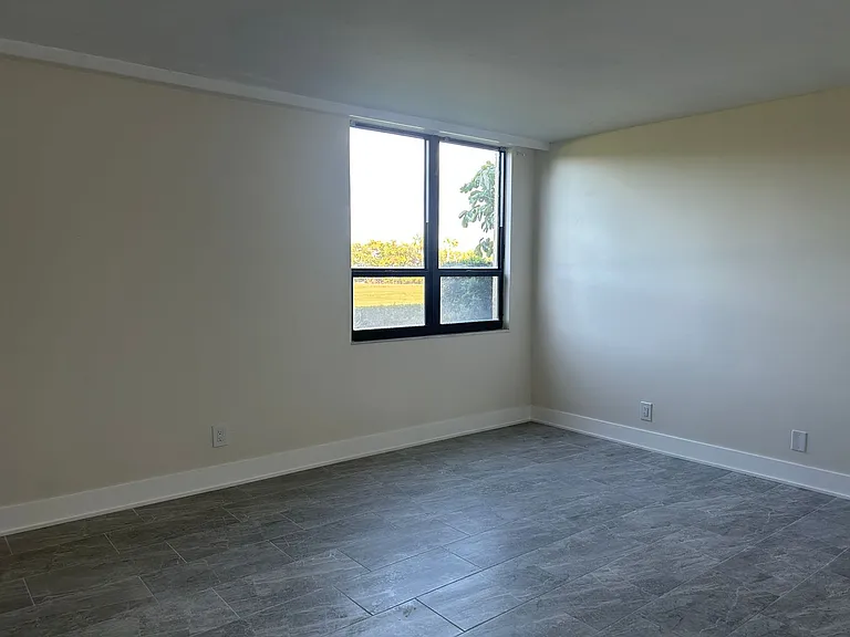 2618 Cove Cay Dr #103 — Photo 4