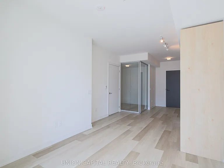 28 Eastern Ave #520 — Photo 12