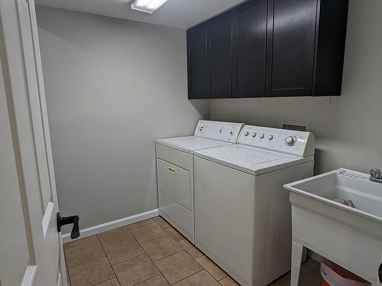 1424 Waynesboro Ln — Photo 13
