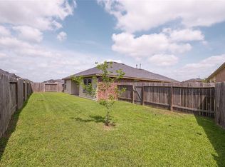 1811 Bravos Manor Ln, Fresno, TX 77545