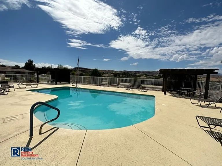 2354 S Hampton Rd — Photo 21