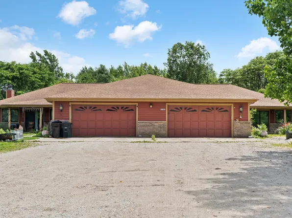 21335 Northcape St, Union Grove, WI 53182