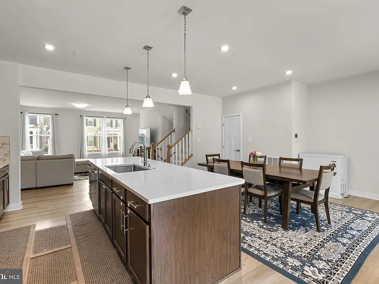 10706 Larkswood St — Photo 14