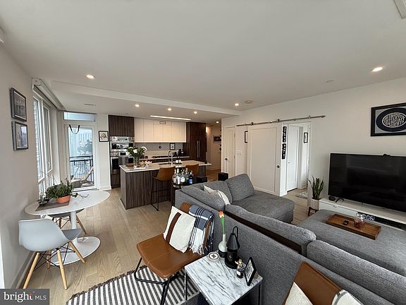 4th image of 37 SE 302nd #L