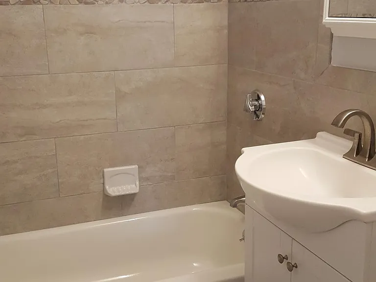 1033 Massachusetts Ave — Photo 6