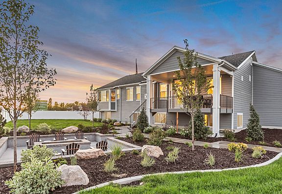 Woodside Homes - Model Home - Marquis II