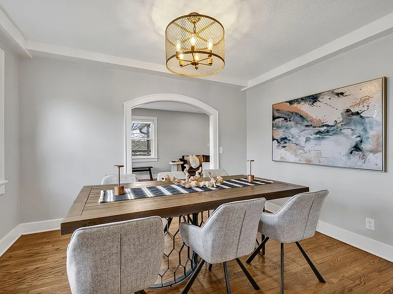335 Dupont Ave — Photo 15