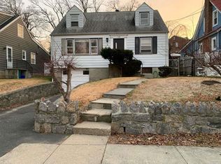 75 Mohican Park Ave, Dobbs Ferry, NY 10522