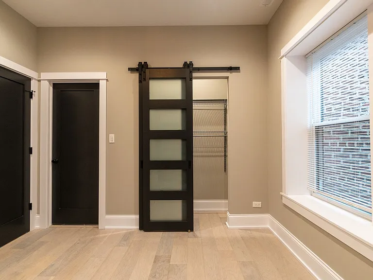 4745 N Beacon St #3S — Photo 33