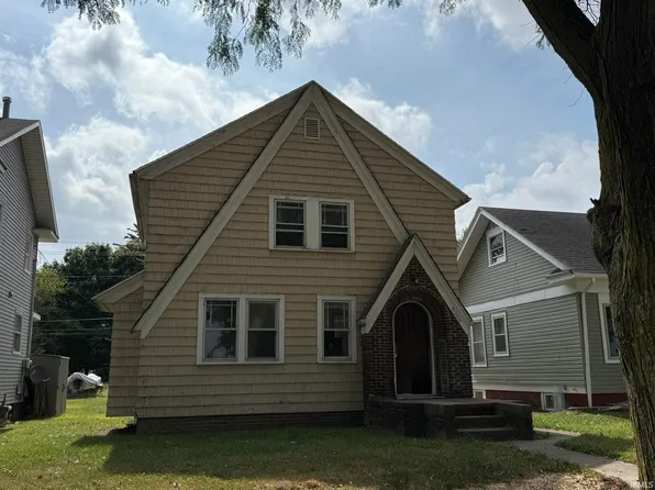 2006 E Pontiac St, Fort Wayne, IN 46806