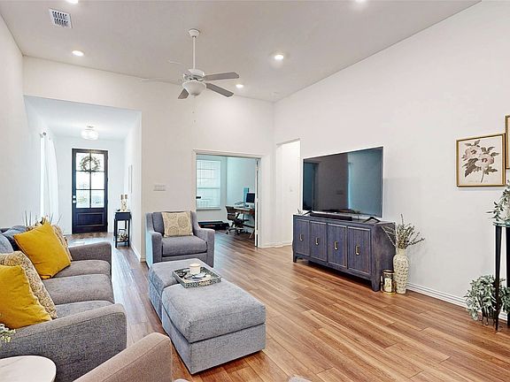 4th image of 1521 Horizon Way