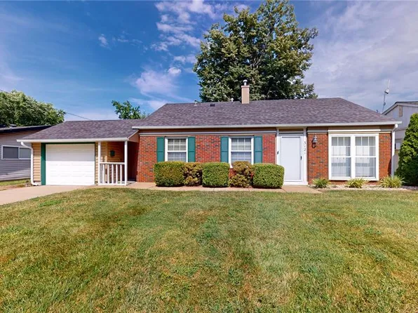312 Amhurst Dr, O'Fallon, IL 62269