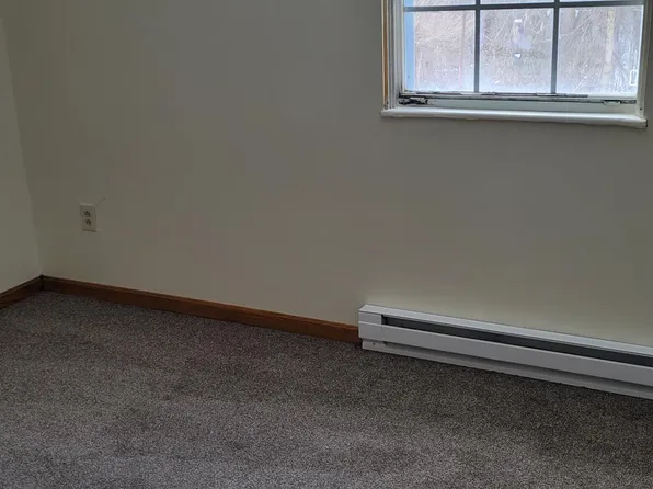 736 Pine Cir, Davisville, WV 26142
