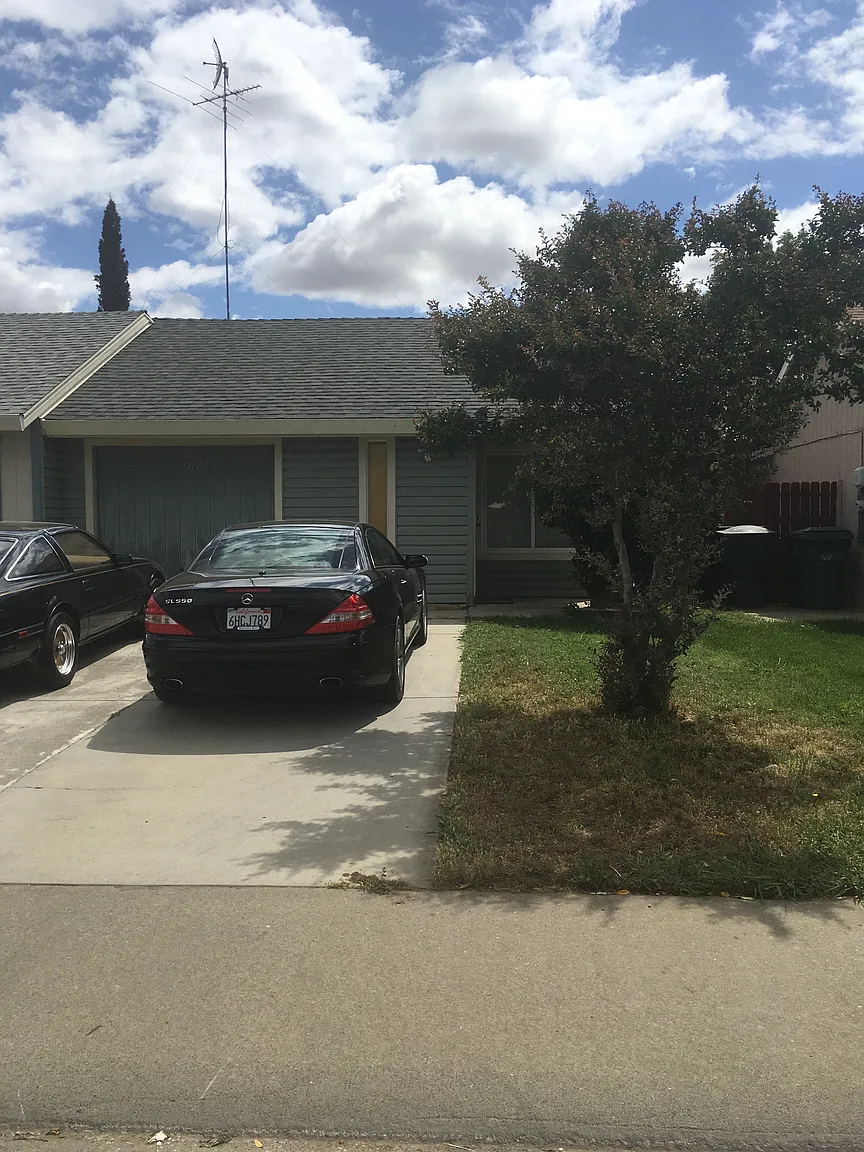 7627 Lakewood Park Dr photo 1