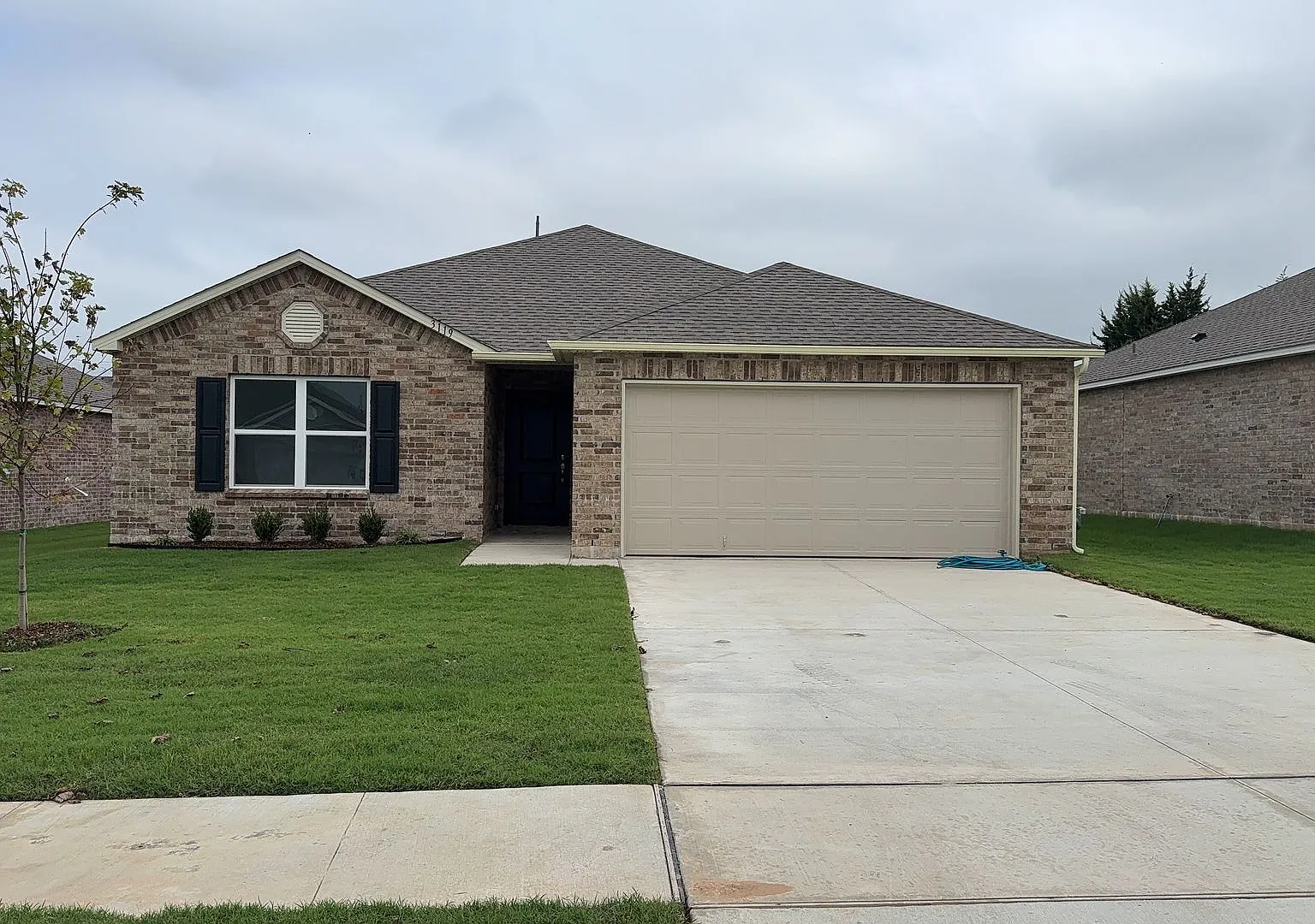 Welcome to your newly constructed 3-bedroom, 2-bath home in Broken Arrow. — Photo 1