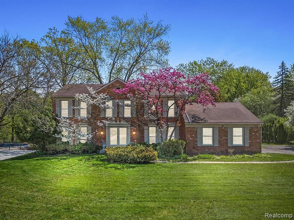 4091 Shore Crest Dr, West Bloomfield, MI 48323 Zillow
