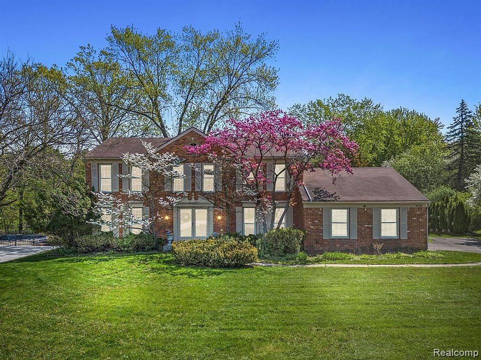 4091 Shore Crest Dr, West Bloomfield, MI 48323 Zillow