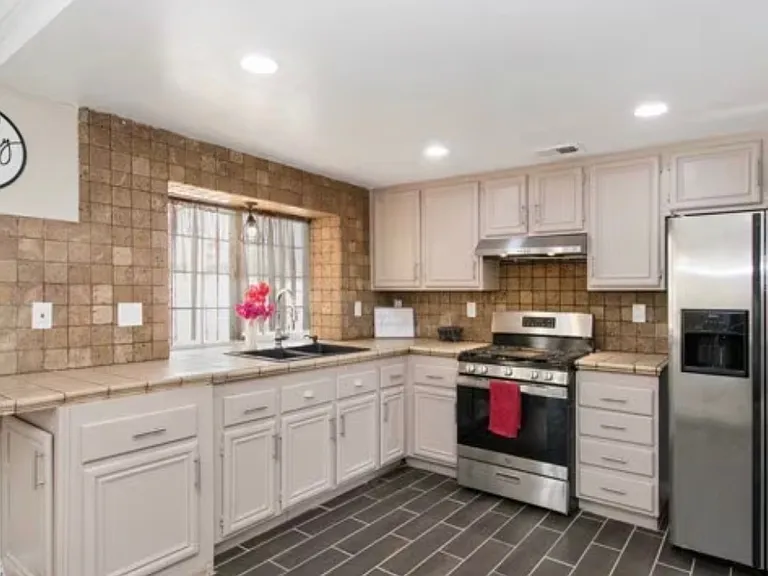 12520 Silver Saddle Way — Photo 6