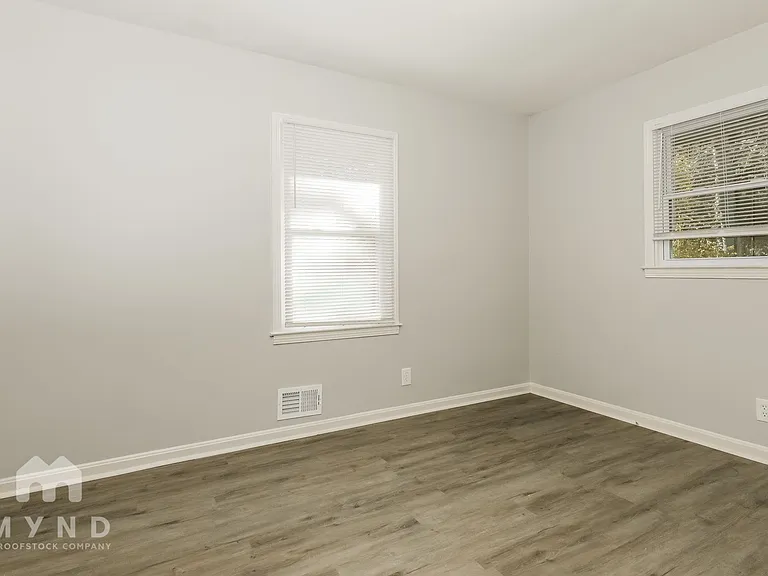 4769 Ridgewood Dr — Photo 15