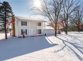 2086 Paradise Rd, Mattoon, IL 61938