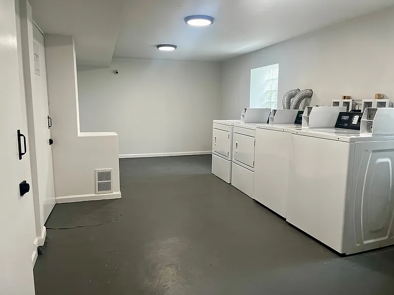 5325 N Damen Ave #1 — Photo 14