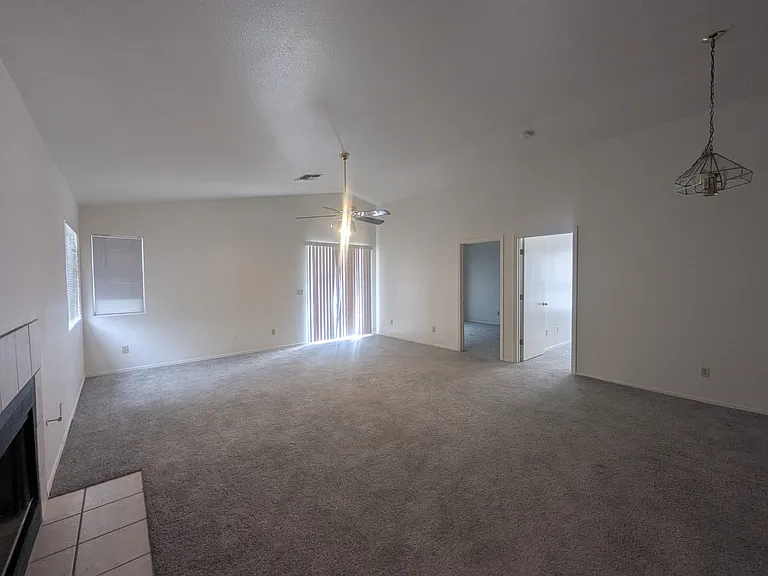 7835 S Lennox Ln — Photo 2