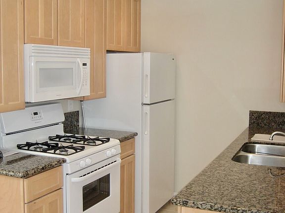 5th image of 4617 Brighton Ave