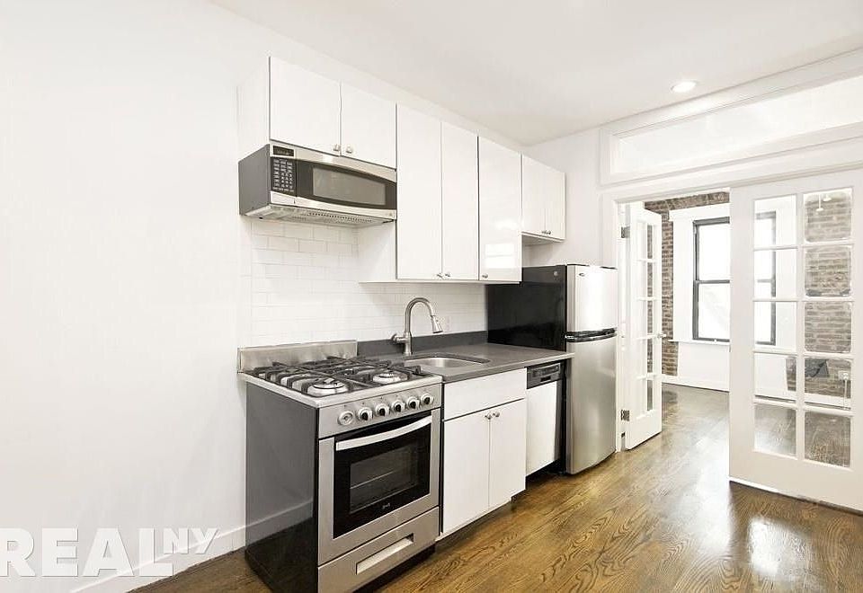 1st image of 104 Forsyth St #U12