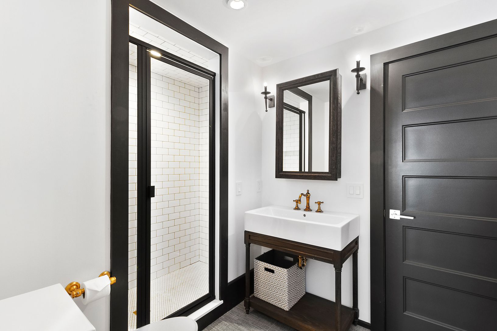 main floor full bathroom